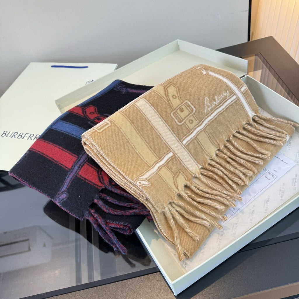 Burberry Geometric Fringed Scarf — model